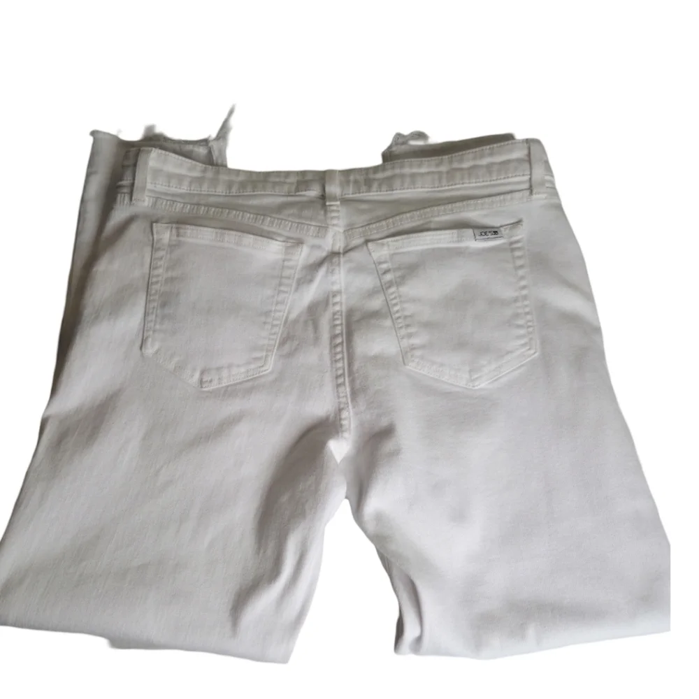 JOE’S WHITE JEANS, Sz 38‎ Raw Hem